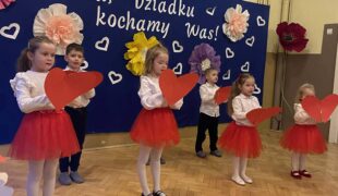 Więcej o: Dzień Babci i Dziadka 2026