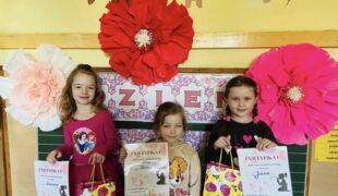 Więcej o: Dzień Kobiet w Przedszkolu