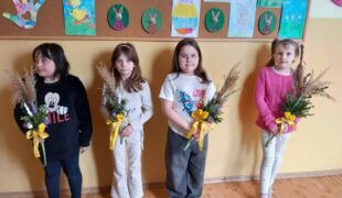 Więcej o: Palmy wielkanocne drugoklasistek